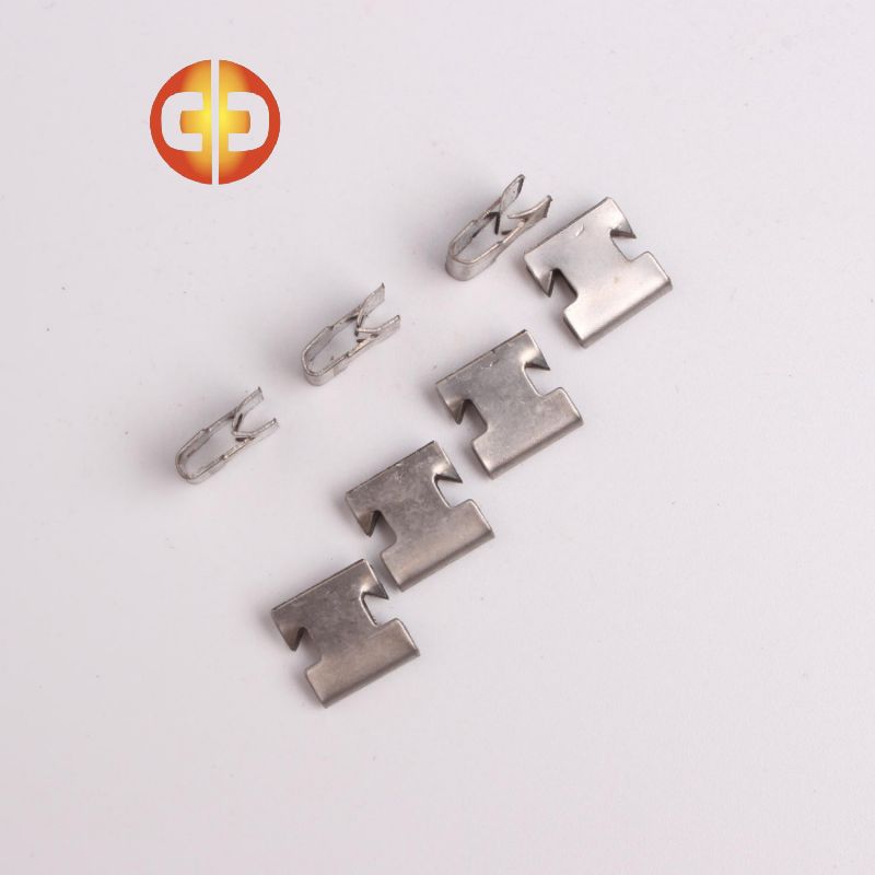 Klipsy równoważące z nachyleniem do tyłu